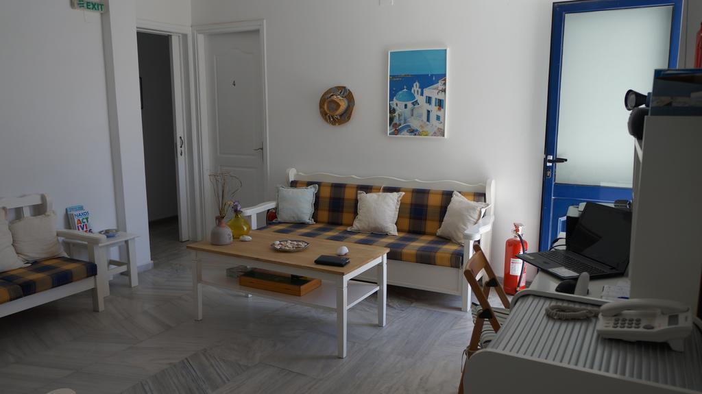 Athina Apartments Naxos Town Naxos City Exterior foto